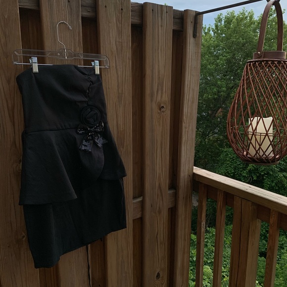 Teeze Me Black Strapless Cocktail Dress - Picture 2 of 8